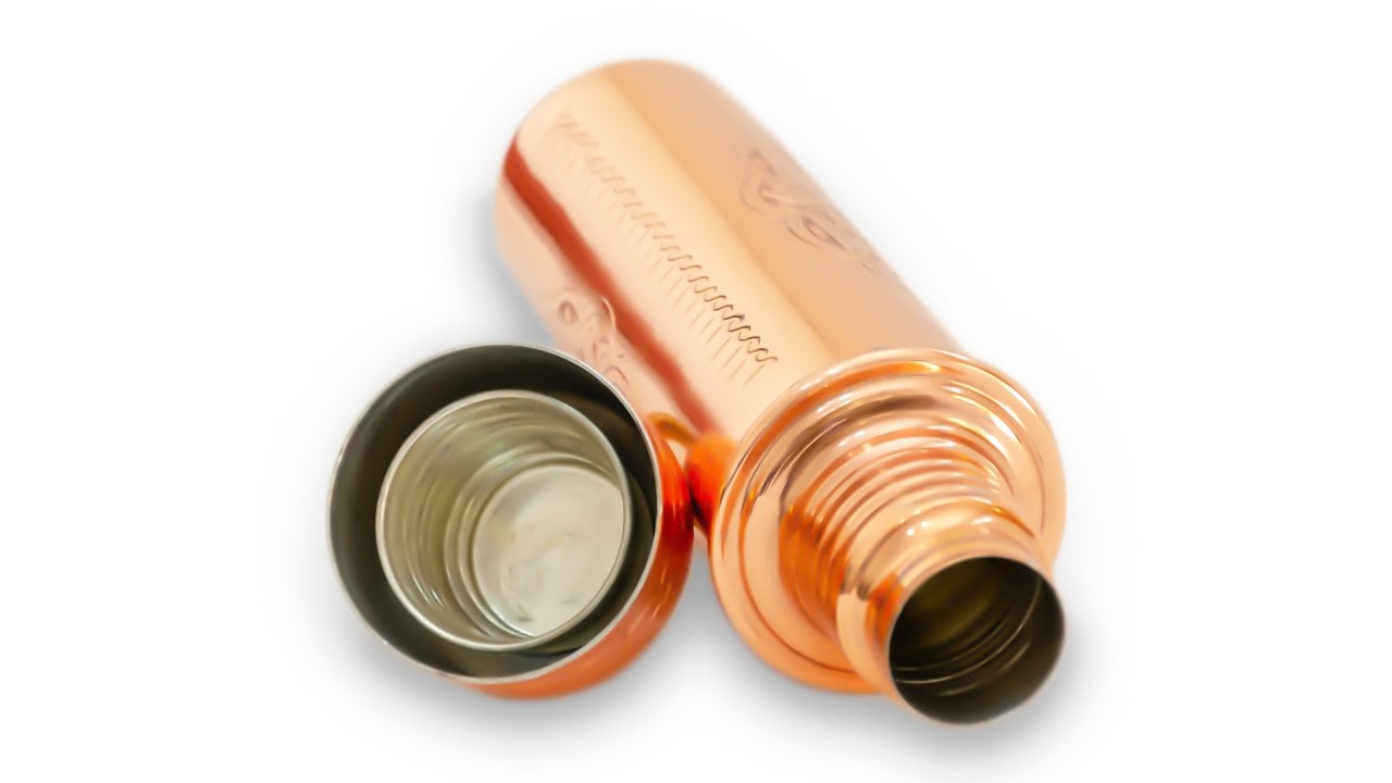 Bakır Su Matarası ve Sıcak Esintiler