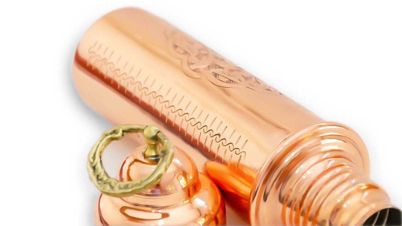 Bakır Su Matarası ve Sıcak Esintiler