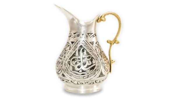 Soğuk Dağlardan Gelen El İşleme Bakır Sürahi